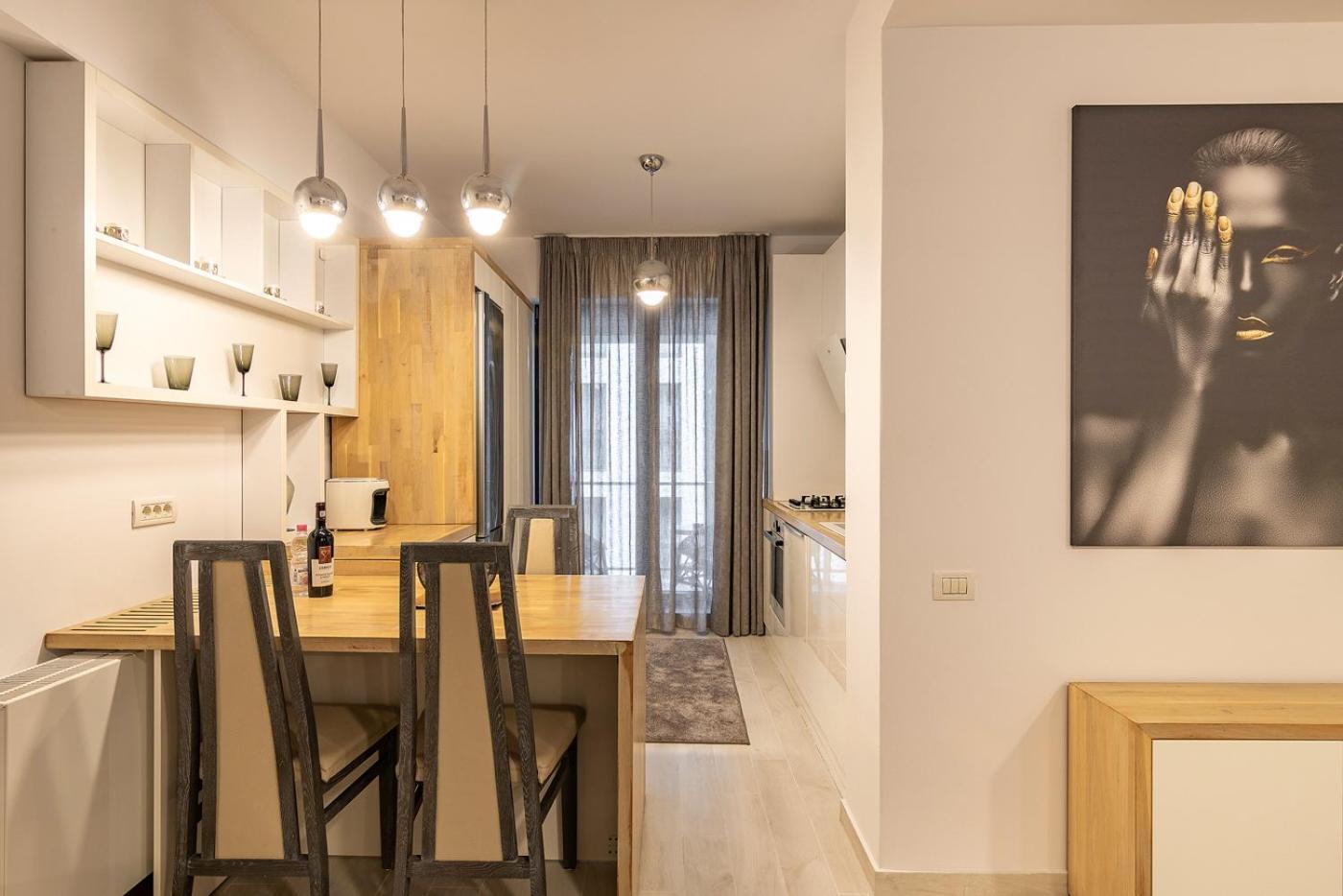 Apartment Luxury Near To The Old Town With Free Parking By Mm Host *