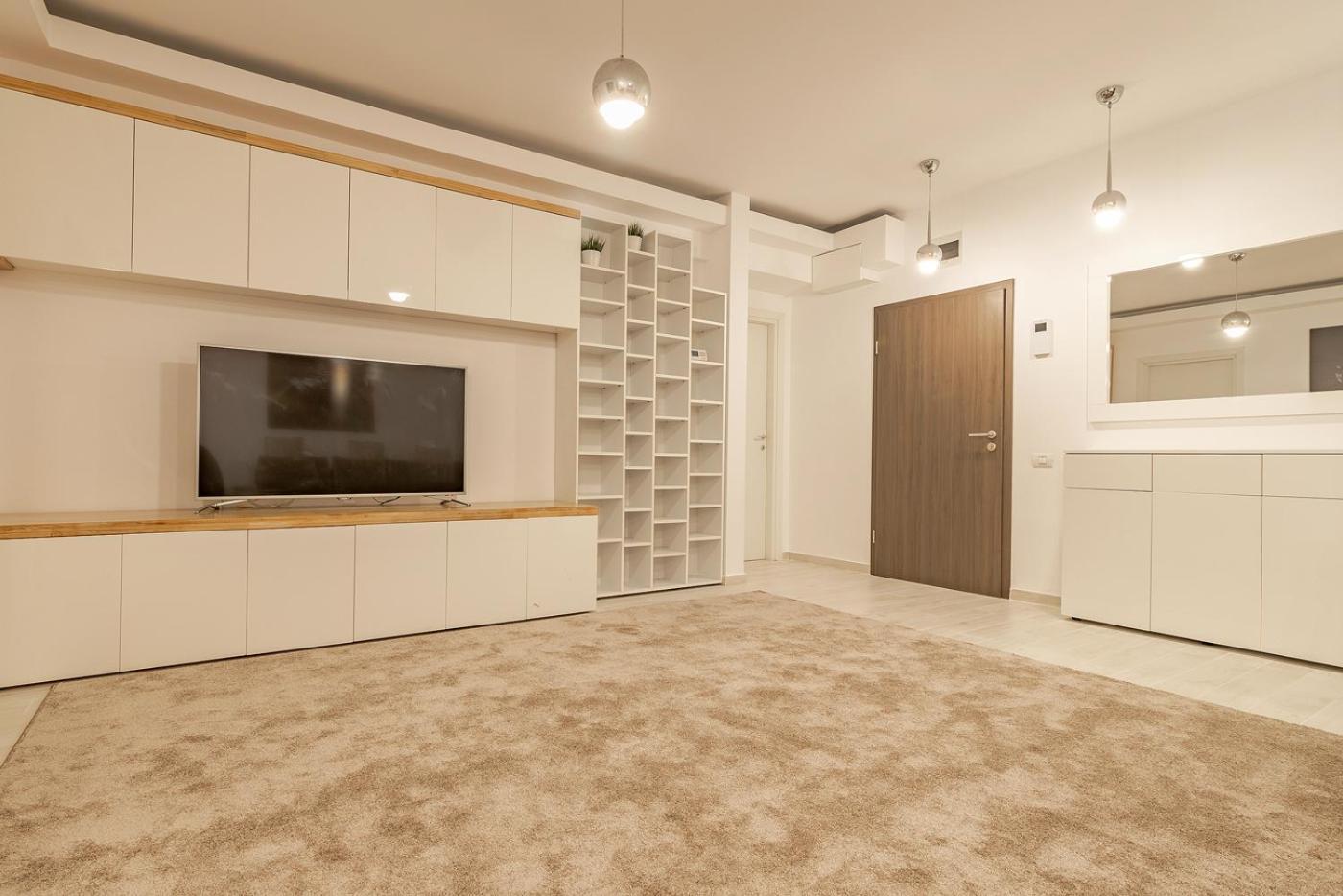 Apartment Luxury Near To The Old Town With Free Parking By Mm Host